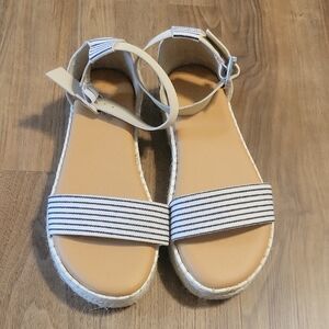 NWOT BAMBOO White and Tan Espadrilles Minimalist Style